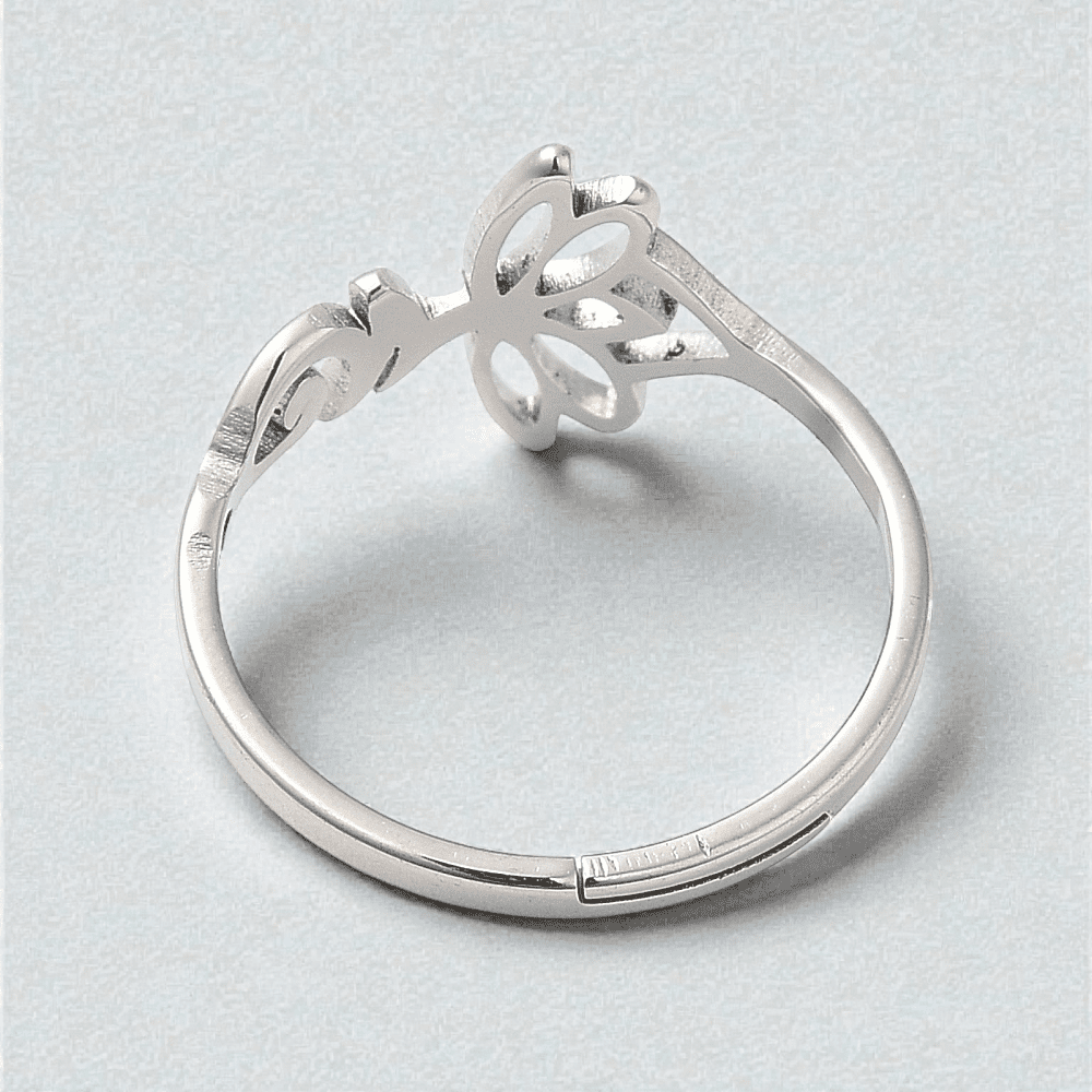 wholesale rings available from Akasha Wholesale Canada