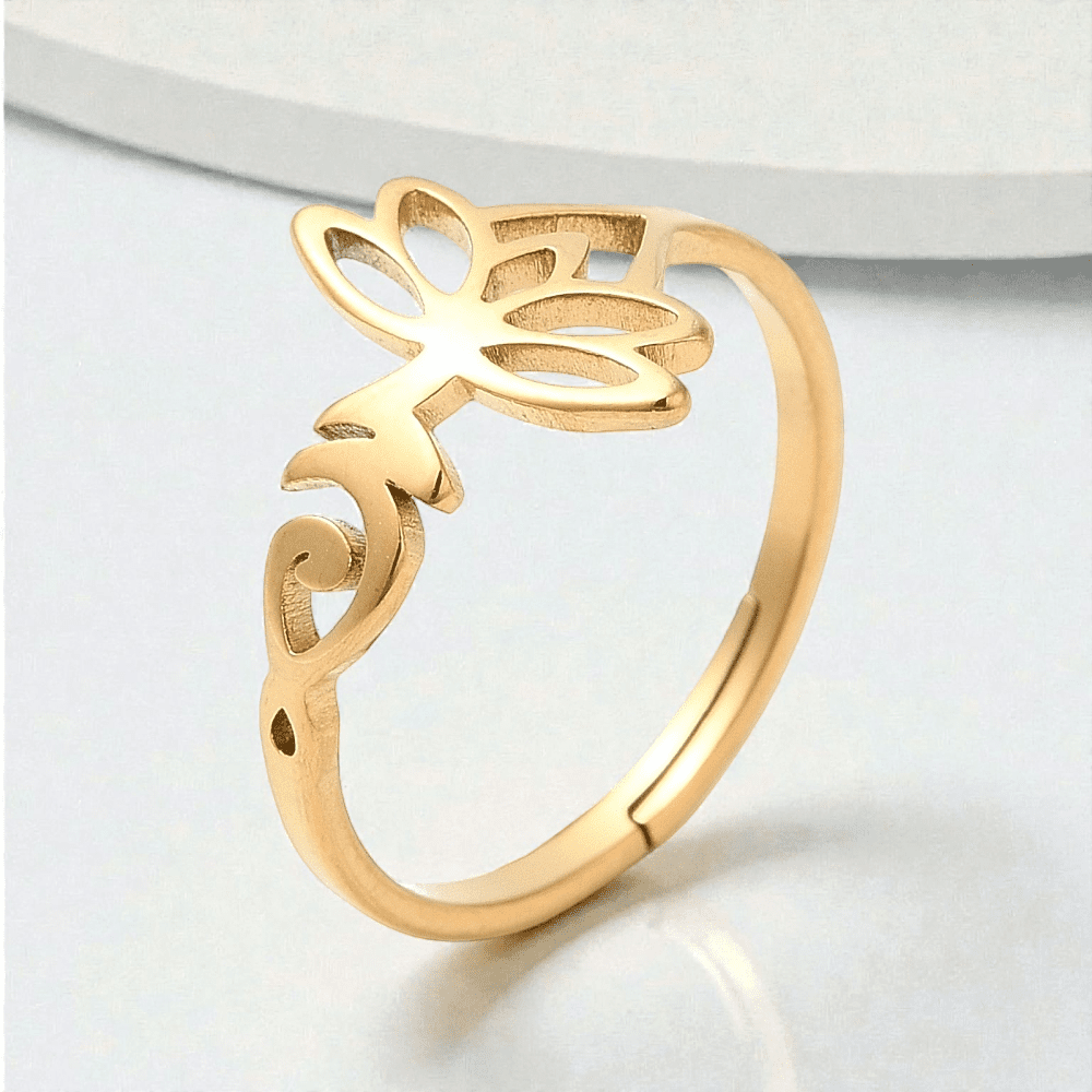 wholesale rings available from Akasha Wholesale Canada